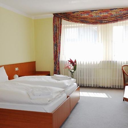 Hotel Hessischer Hof Kirchhain Bagian luar foto